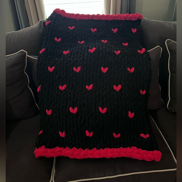 ❤️Handmade Valentine’s Chunky Blanket❤️ - Picture 2 of 9